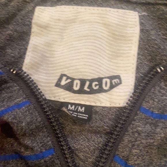 Volcom zip up hoodie - Picture 2 of 6